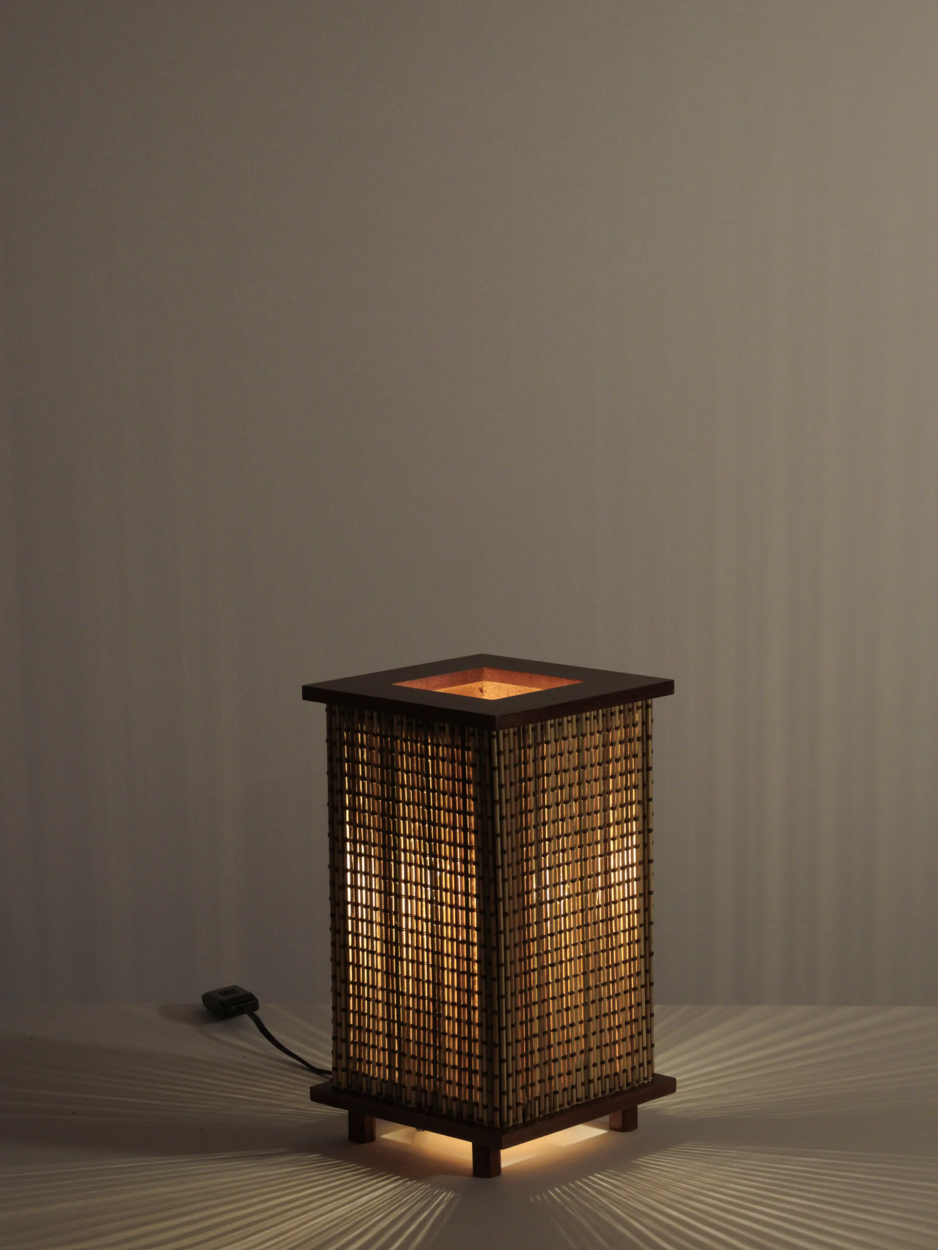 abajur cÚpula triangulo abajur cÚpula triangulo