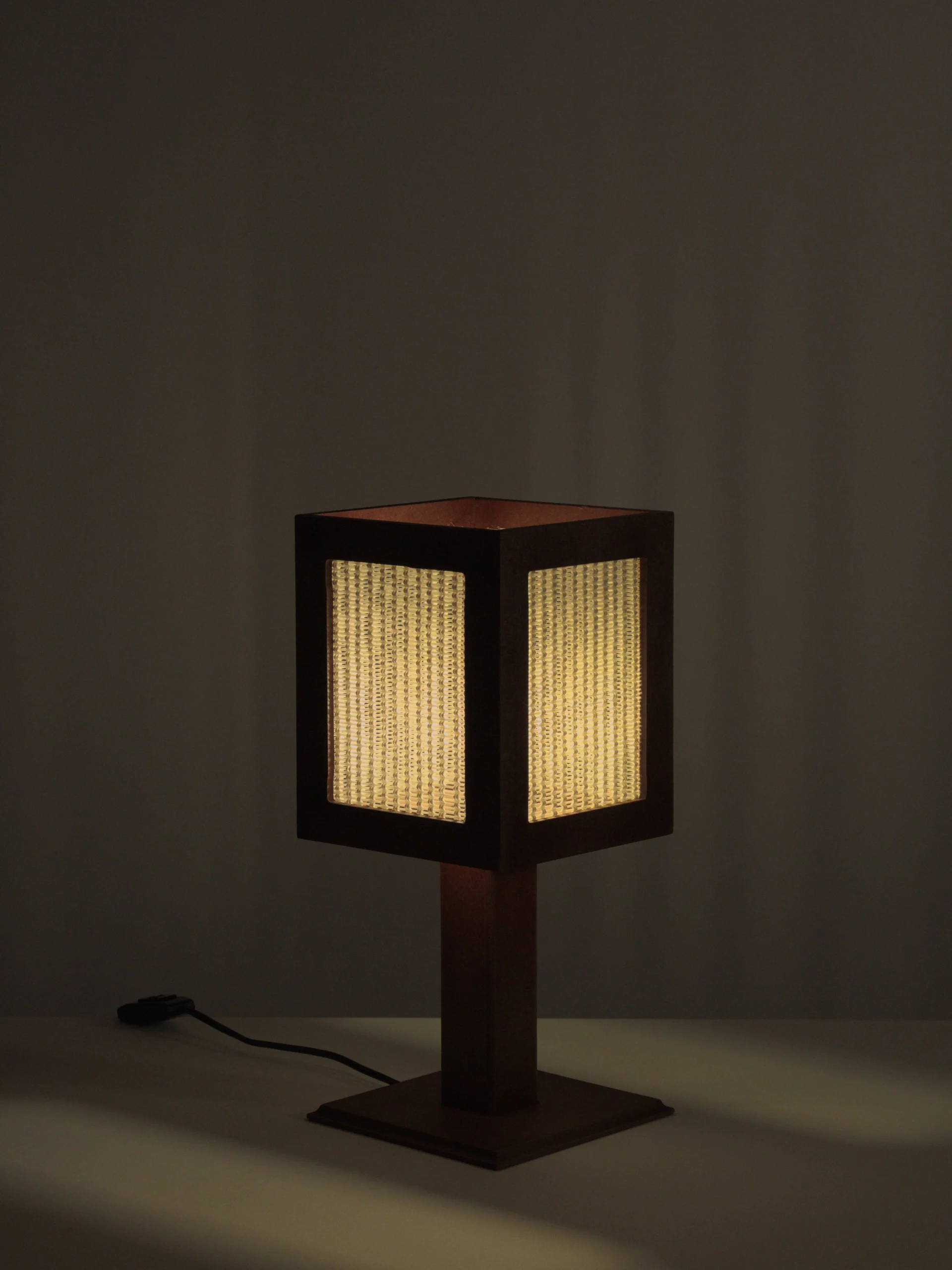 abajur cÚpula triangulo abajur cÚpula triangulo