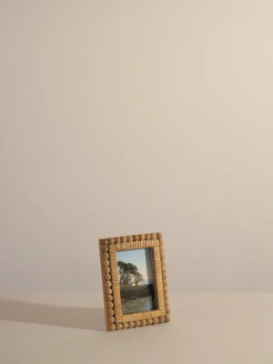 porta retrato madeira e ratan