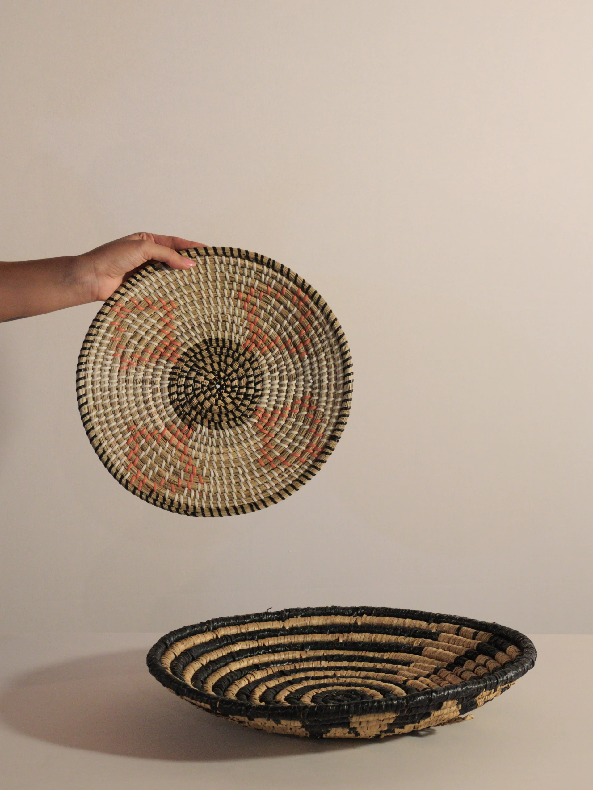 prato decorativo em fibra natural prato decorativo em fibra natural