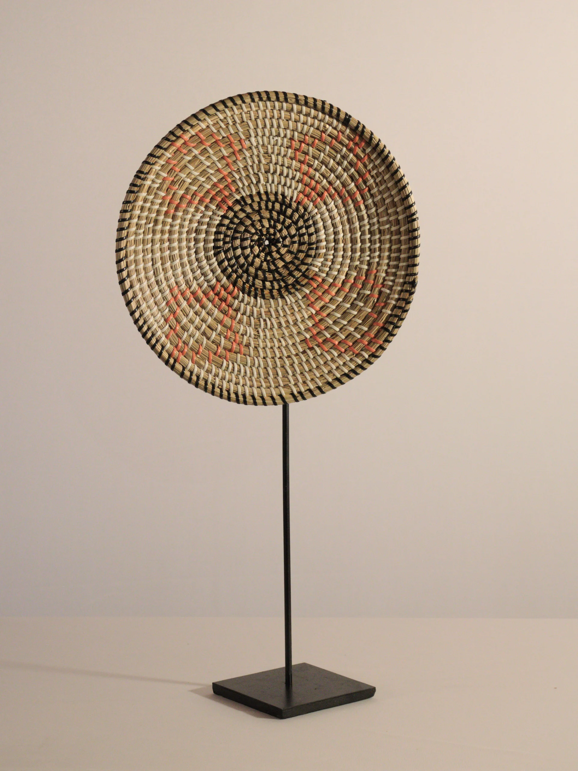 prato decorativo em fibra natural prato decorativo em fibra natural